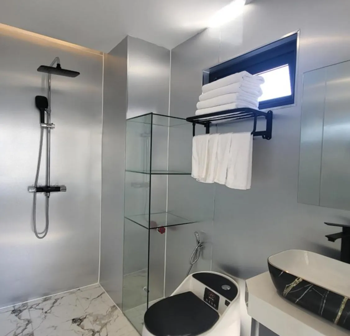 Kien Thinh Gia Hotel Nha Trang 2*,