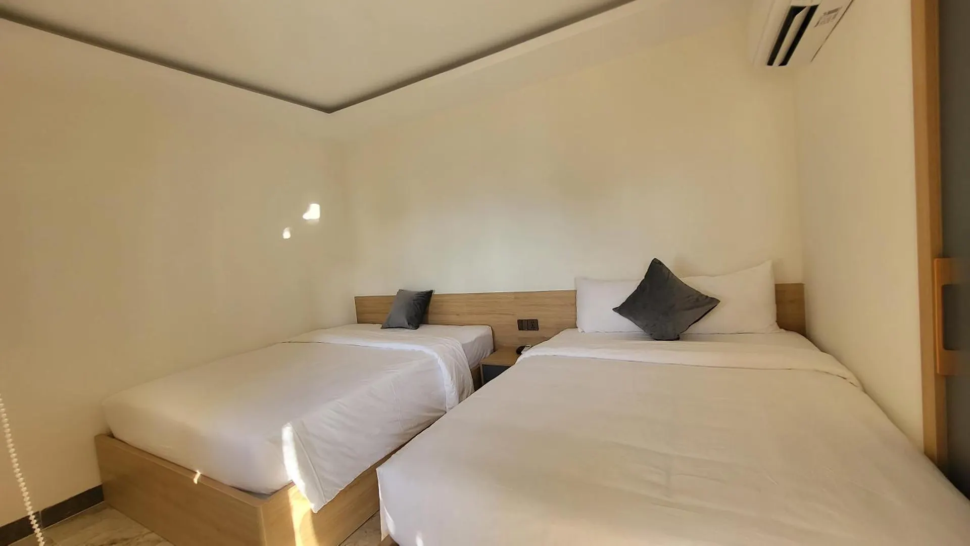 Kien Thinh Gia Hotel Nha Trang 2*,  Vietnam