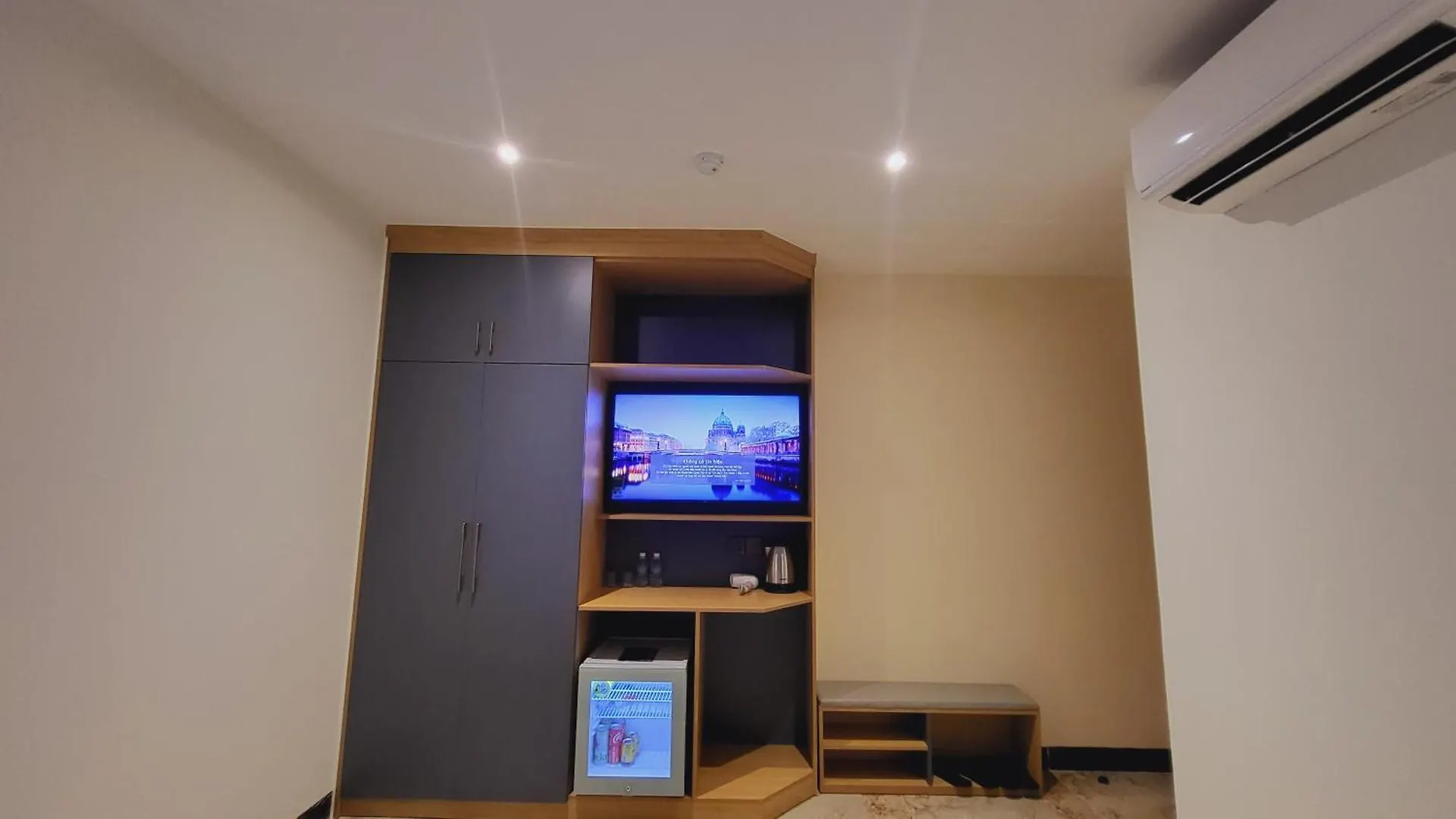 Kien Thinh Gia Hotel Nha Trang 2*,